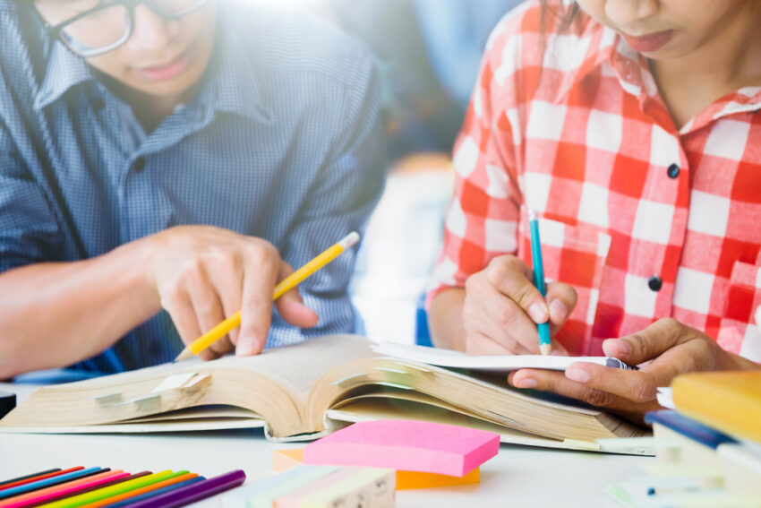 Jóvenes estudiantes