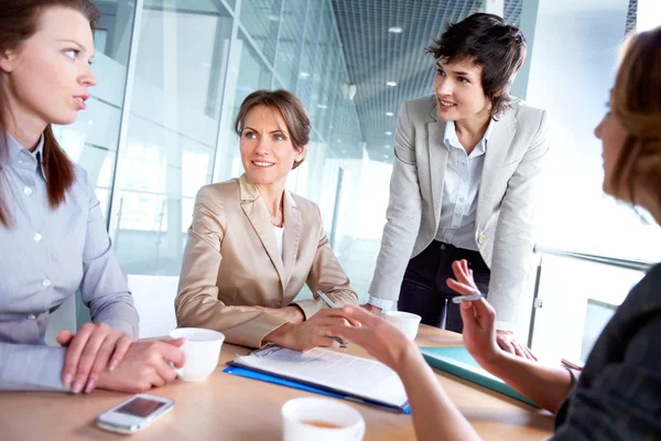 El liderazgo empresarial femenino en 2025
