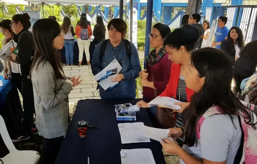 Becas para jóvenes guatemaltecos